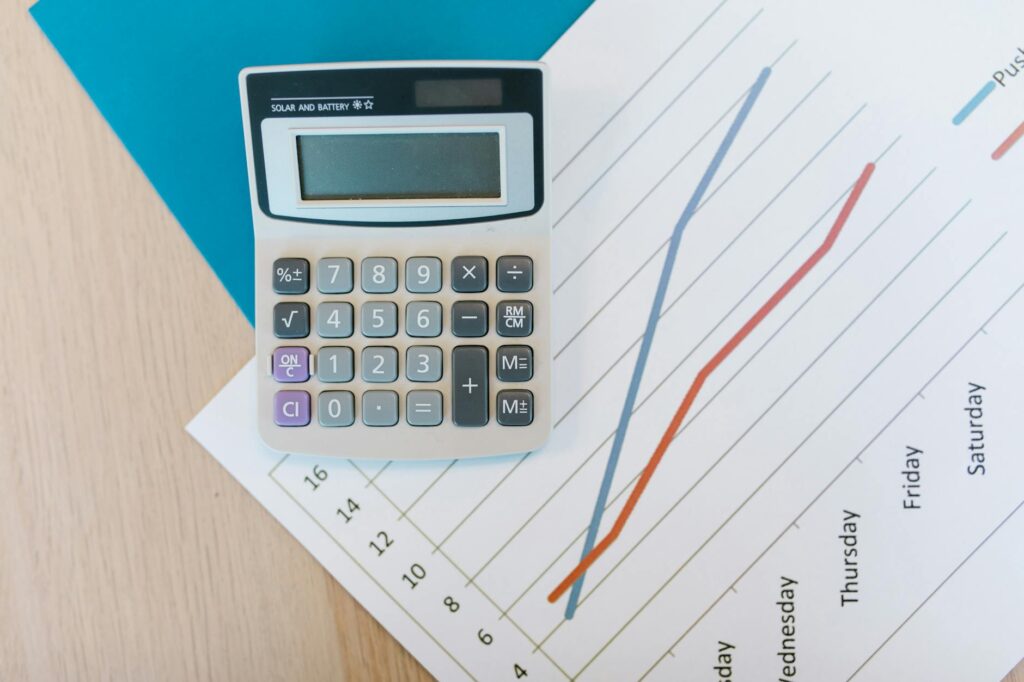 A chart comparing accurate vs inaccurate injury claim calculations. — mistakes using injury claim calculator