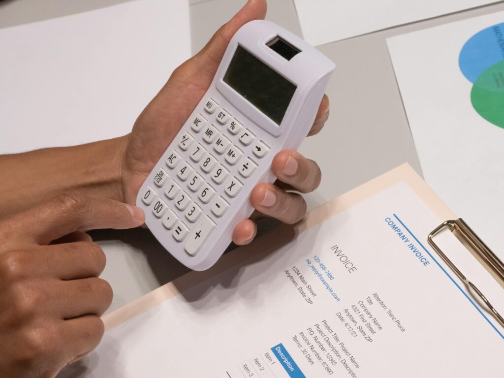 A flowchart detailing the steps to calculate compensation using an injury claim calculator.