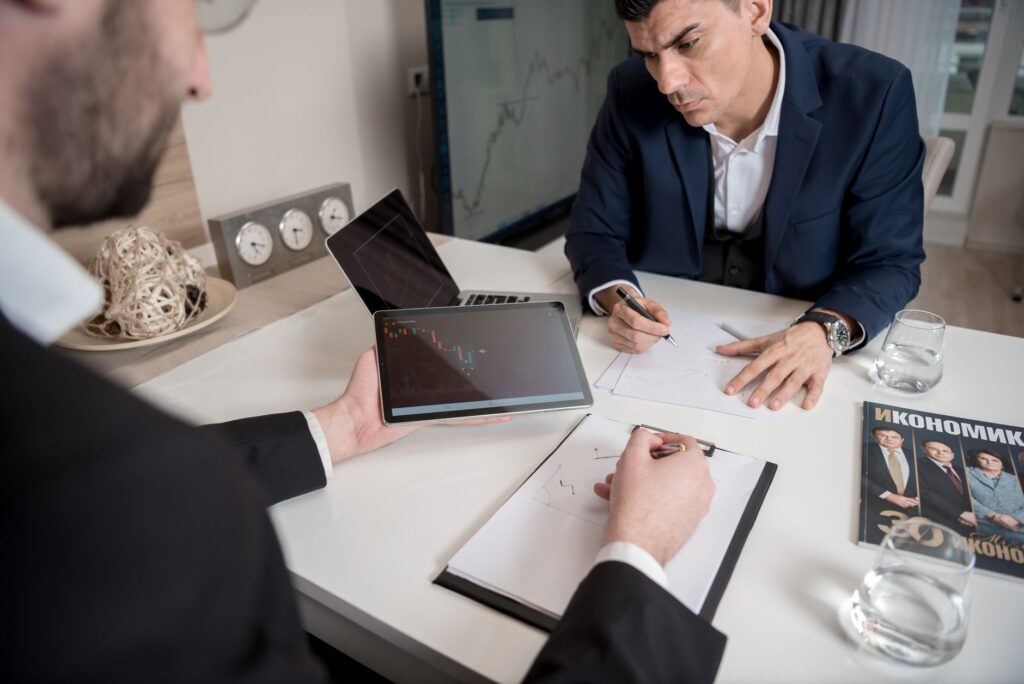 A chart showing the common mistakes to avoid in injury claim negotiations. — maximize injury settlement