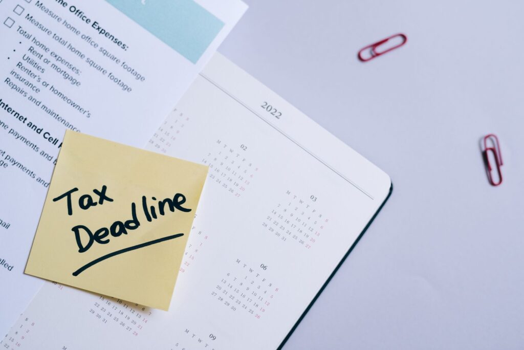 an infographic on deadlines for injury claims — mistakes in injury claims