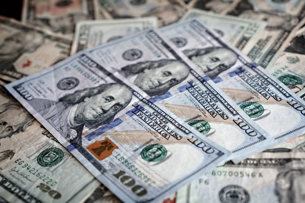 image depicting common factors affecting injury settlements, like medical bills and lost wages — maximize injury claim s…