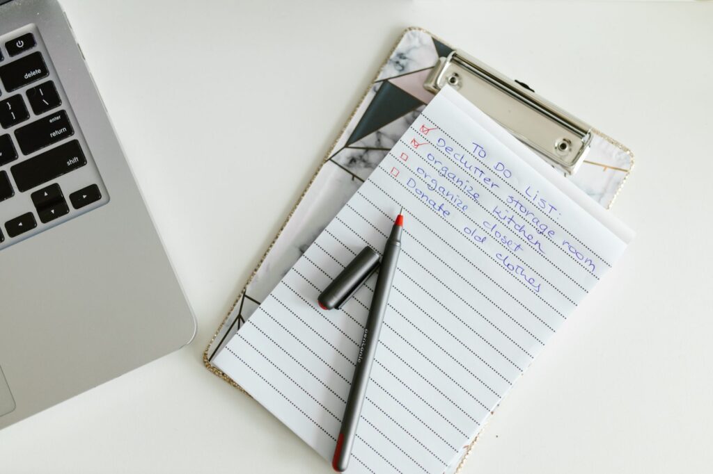 A checklist of steps to take after an accident displayed on a clipboard — after accident steps claim