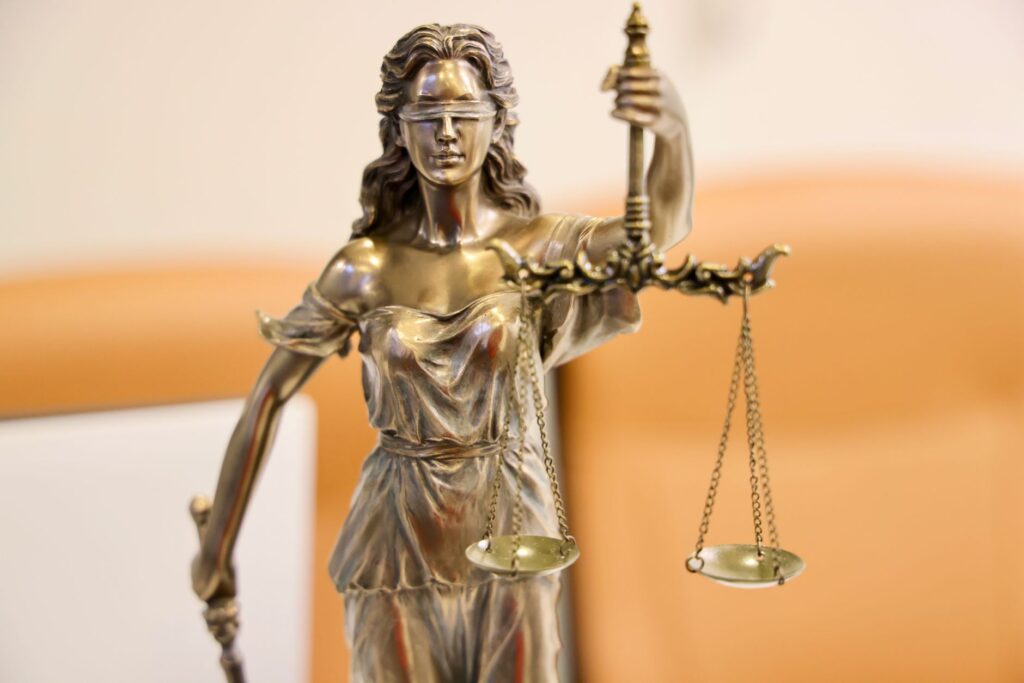 A visual representation of comparative negligence in personal injury law — factors affecting injury claim