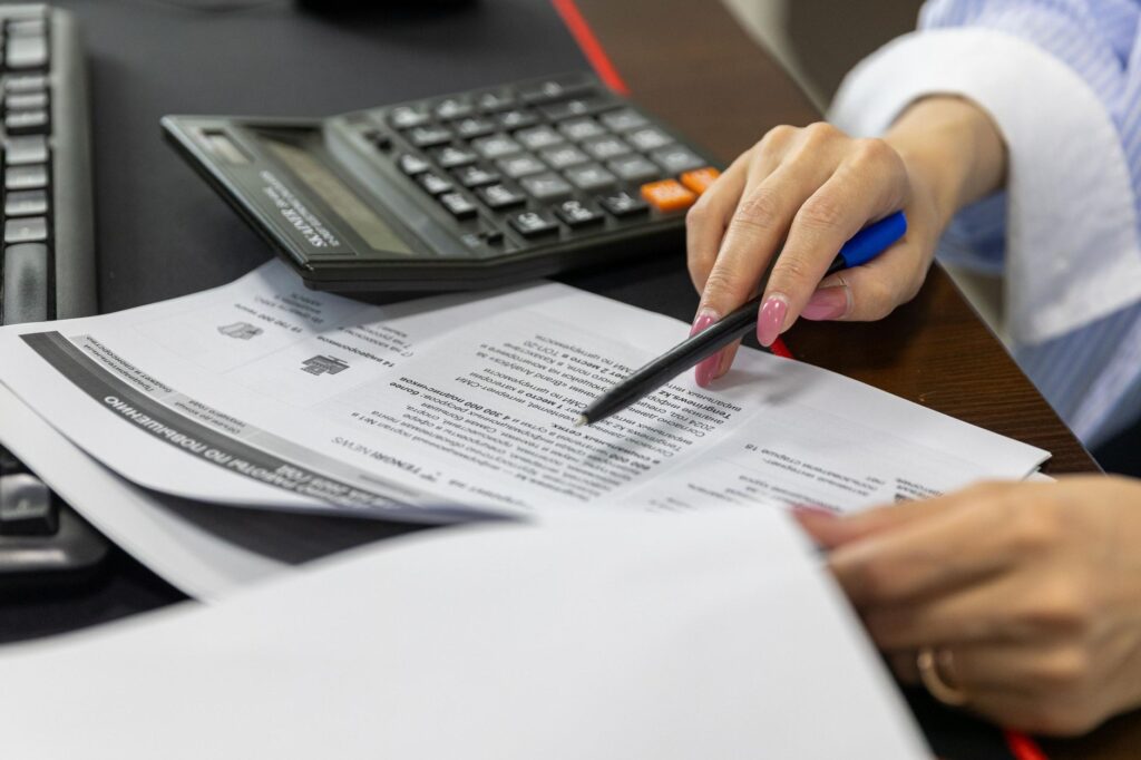 Image of a user reading reviews for injury claim calculators. — best injury claim calculator