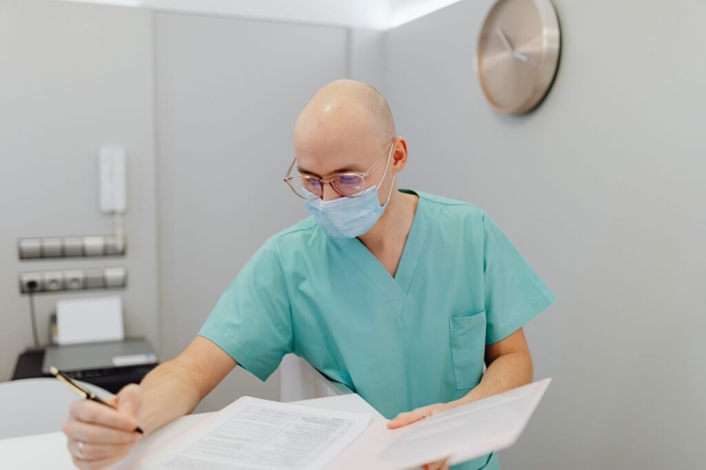 A graphic depicting common challenges faced with medical records in injury claims — medical records injury claim