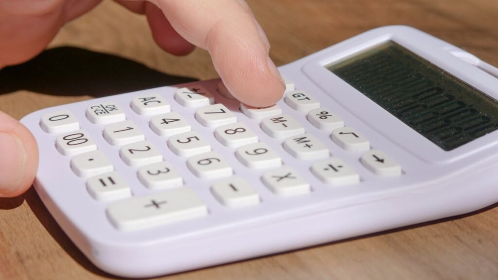 A screenshot of a popular online injury claim calculator, highlighting the accuracy of injury claim calculators