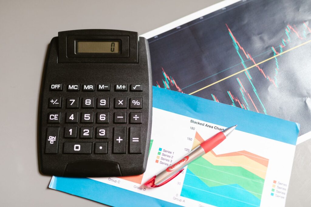 A visual representation of economic vs non-economic damages related to mistakes in injury claim calculation