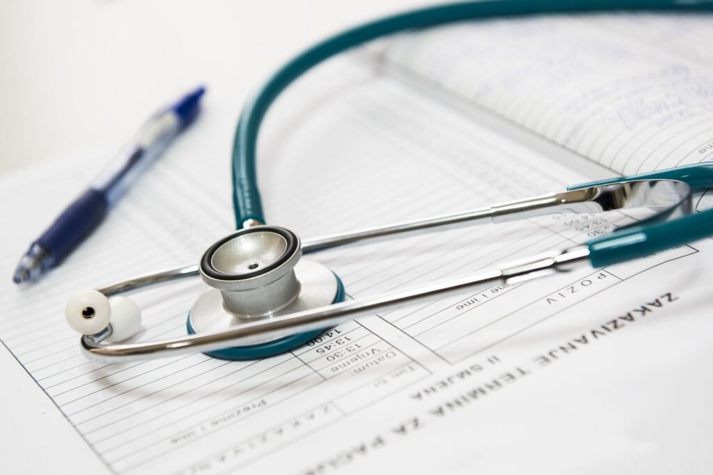 A visual representation of various types of medical records, such as treatment notes and diagnostic tests. — medical doc…