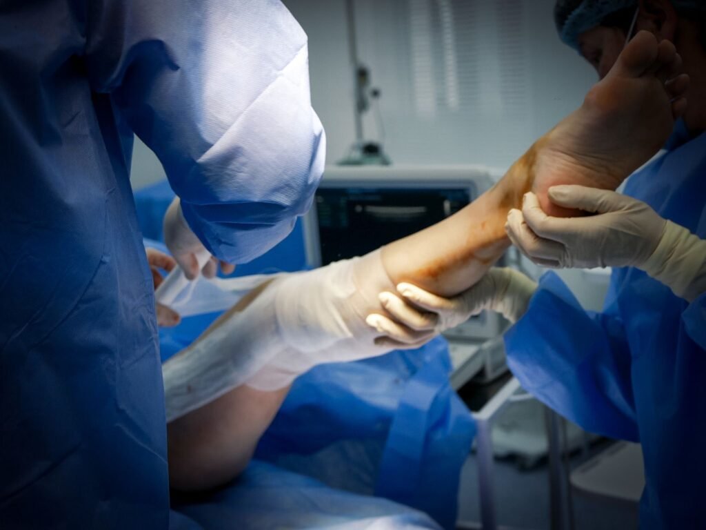 A visual guide on best practices for photographing injuries. — Document Injuries for Claim